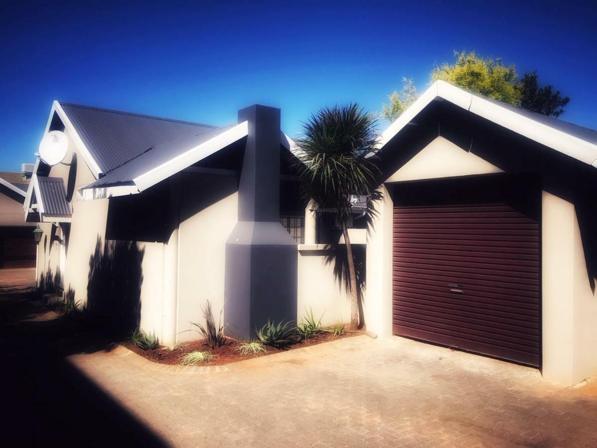 Rosedene Lägenhet Bloemfontein Exteriör bild